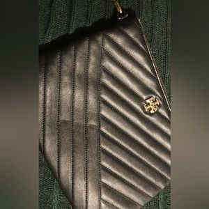 Tory Burch Small Kira Quilted Wristlet